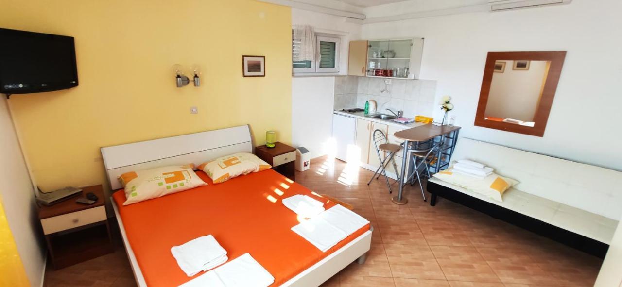 Apartments Veronika Makarska Esterno foto